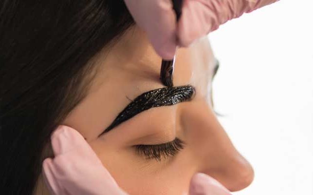 https://beautybykelly.nl/wp-content/uploads/2019/12/banner-henna-brows-640x400.jpg